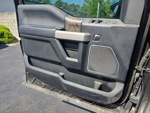 Used 2017 Ford F250 Lariat w/ Lariat Ultimate Package image 23