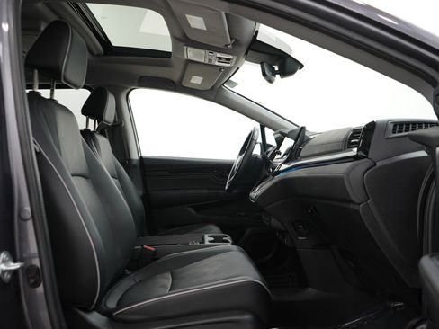 Used 2022 Honda Odyssey Elite image 11