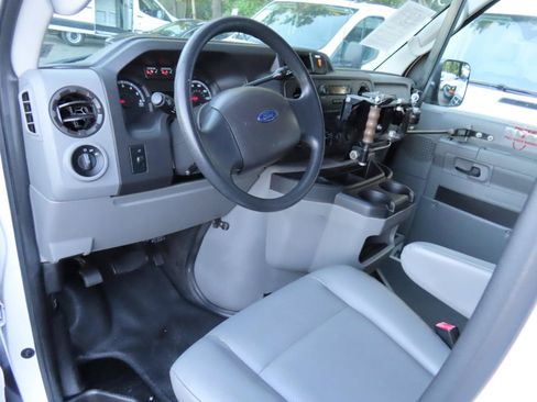Used 2013 Ford E-150 and Econoline 150 w/ PWR Group RWD image 5