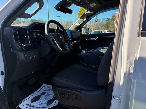 New 2026 Chevrolet Silverado 1500 LT w/ Z71 Off-Road Package AWD/4WD image 6