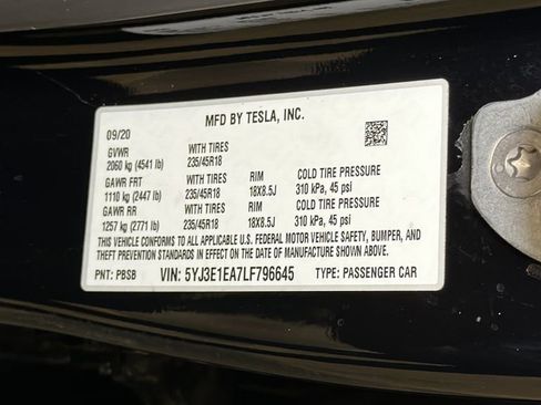 Used 2020 Tesla Model 3 Standard Range image 38