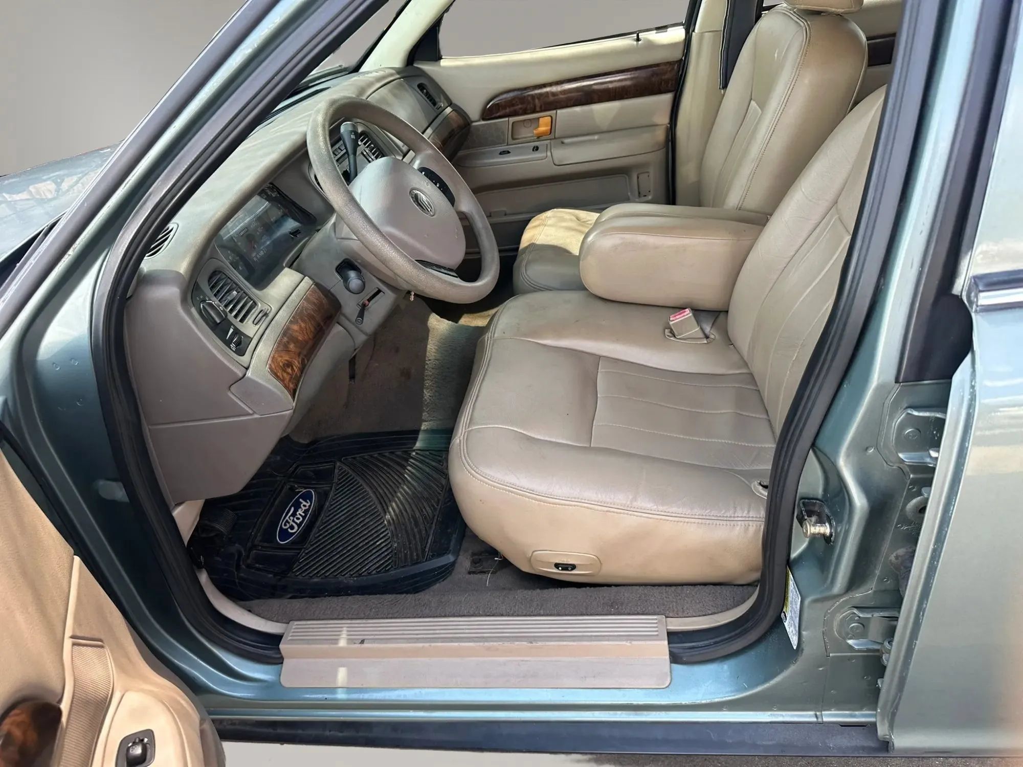 Used 2005 Mercury Grand Marquis GS RWD image 8