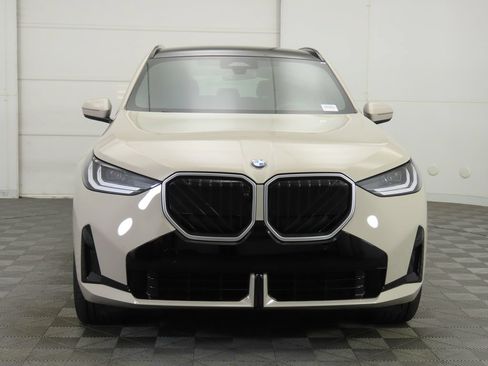 Used 2026 BMW X3 xDrive30i w/ Premium Package AWD/4WD image 3