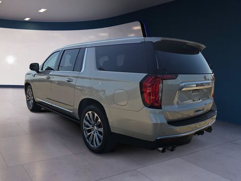 Used 2021 GMC Yukon XL Denali w/ Denali Premium Package RWD image 3