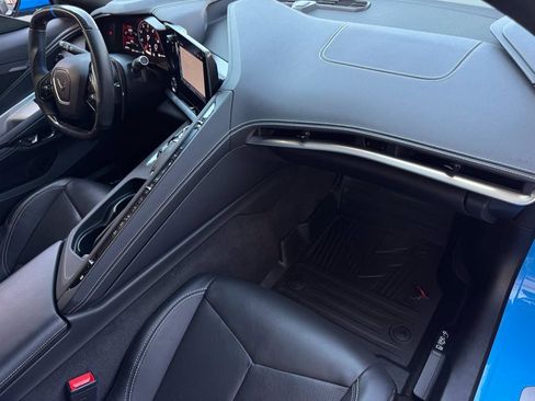 Used 2024 Chevrolet Corvette Stingray Coupe RWD image 19