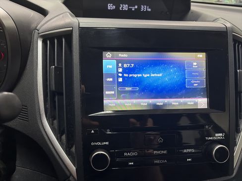 Used 2019 Subaru Crosstrek 2.0i Premium AWD/4WD image 17