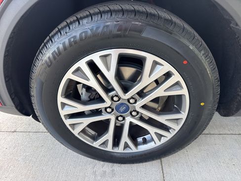 Certified 2022 Ford Escape SEL image 18