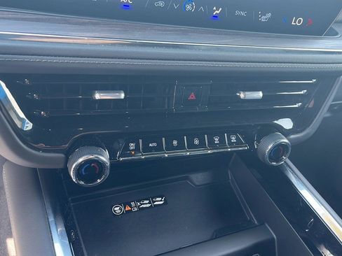 Used 2025 Chevrolet Tahoe Z71 image 15