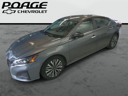 Used 2025 Nissan Altima 2.5 SV