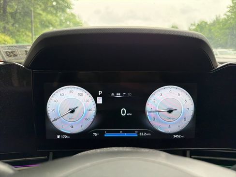 Certified 2024 Hyundai Elantra SEL FWD image 18