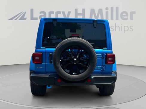 Used 2022 Jeep Wrangler Unlimited Sahara w/ Safety Group AWD/4WD image 4