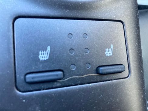 Used 2022 Toyota Camry SE image 38