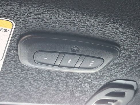 Certified 2024 Jeep Gladiator Sport image 25