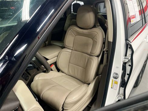 Used 2022 Lincoln Aviator Reserve w/ Equipment Group 201A image 20