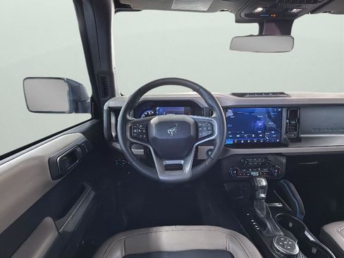 Certified 2023 Ford Bronco Wildtrak image 13