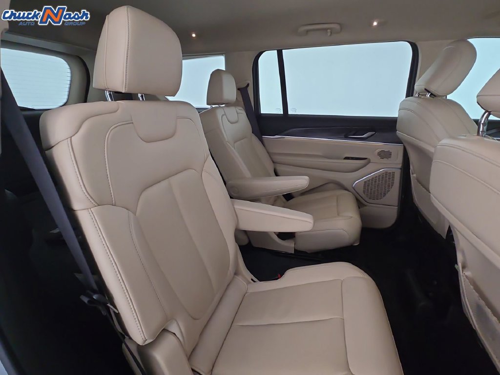 Used 2021 Jeep Grand Cherokee L Limited RWD image 32