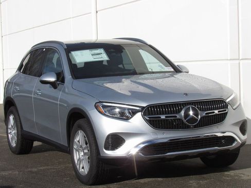 New 2026 Mercedes-Benz GLC 300 4MATIC image 2