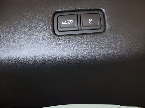 Certified 2026 Genesis GV70 2.5T Select AWD/4WD image 25