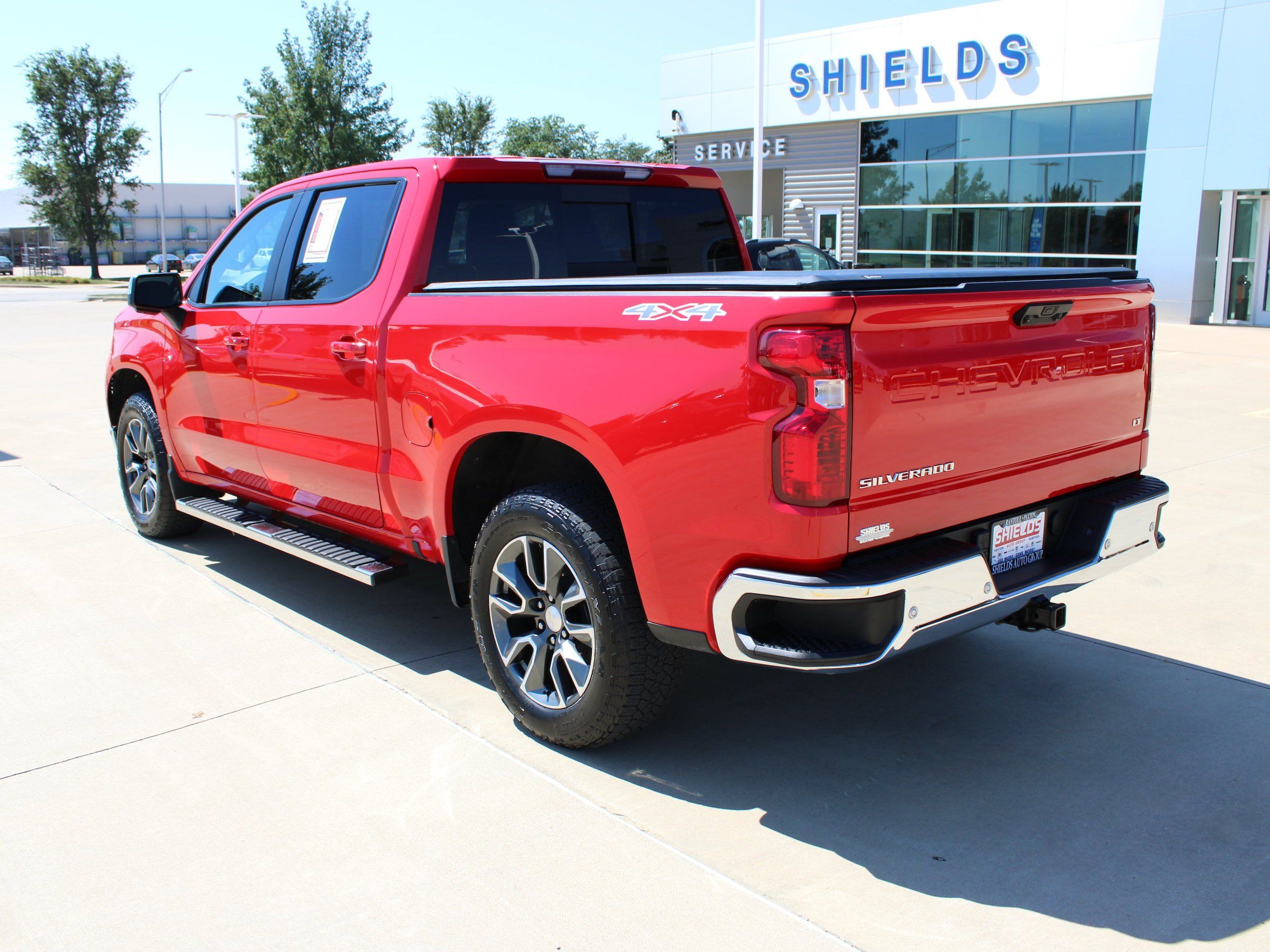 Used 2024 Chevrolet Silverado 1500 LT w/ Safety Package AWD/4WD image 4