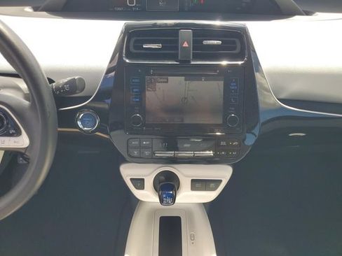 Used 2018 Toyota Prius Three Touring FWD image 20
