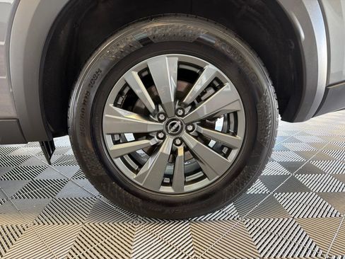 Used 2025 Nissan Pathfinder SV AWD/4WD image 8