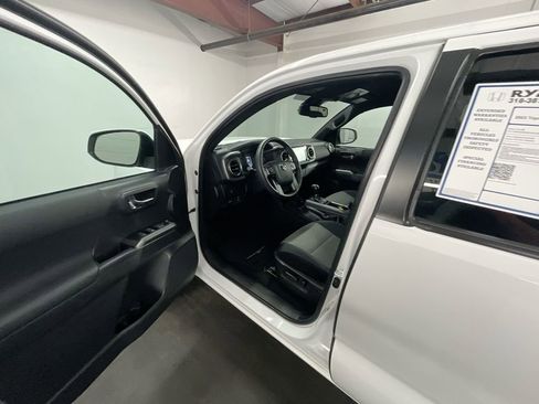 Used 2023 Toyota Tacoma TRD Off-Road image 10