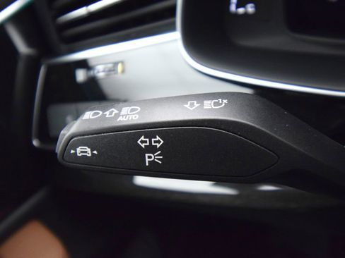 Used 2023 Audi Q8 Premium Plus w/ Premium Plus Package AWD/4WD image 40