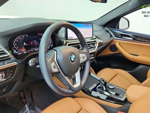 Used 2025 BMW X4 xDrive30i AWD/4WD image 19