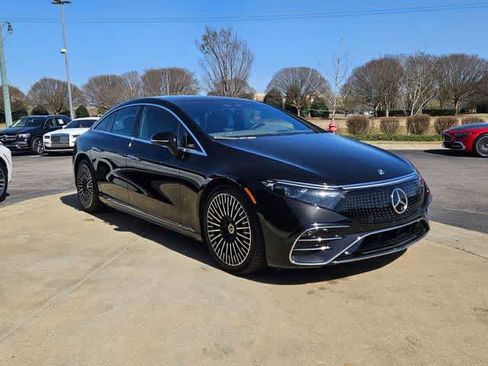 Used 2023 Mercedes-Benz EQS 580 4MATIC Sedan image 3