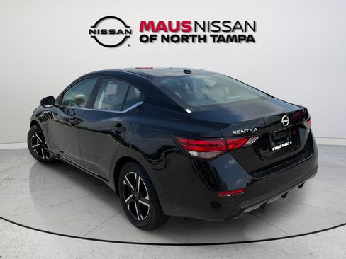 Used 2025 Nissan Sentra SV FWD image 5