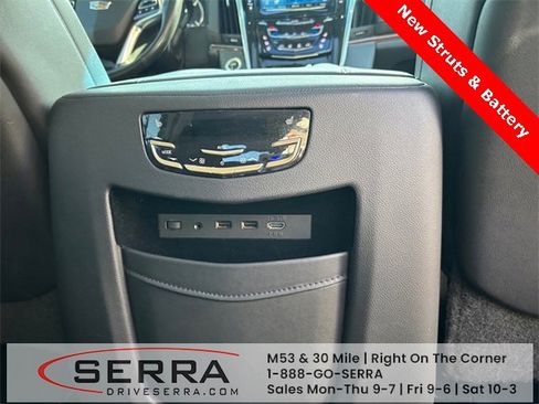 Used 2019 Cadillac Escalade Luxury image 16