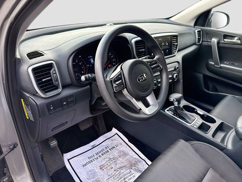 Used 2020 Kia Sportage LX AWD/4WD image 9