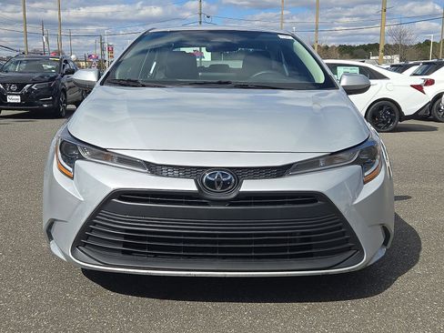 Used 2023 Toyota Corolla LE FWD image 34