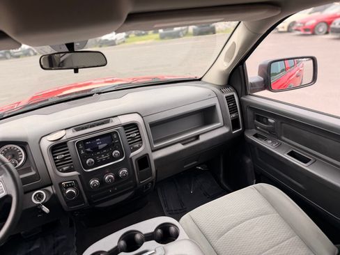 Used 2014 RAM 1500 Express RWD image 31