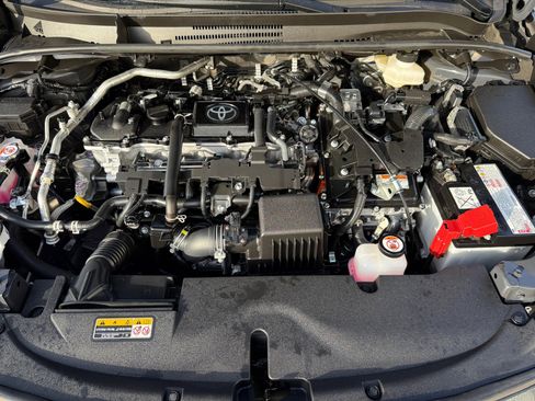 Used 2025 Toyota Corolla LE image 20