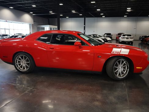 Used 2014 Dodge Challenger R/T Plus image 8