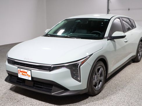 Used 2025 Kia K4 FWD image 29