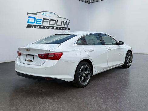 Used 2024 Chevrolet Malibu LT FWD image 3