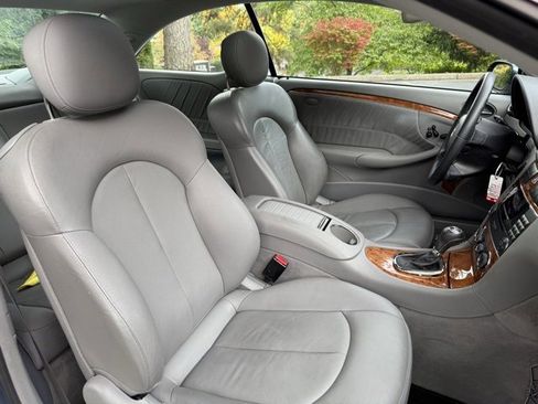 Used 2006 Mercedes-Benz CLK 350 Coupe image 12