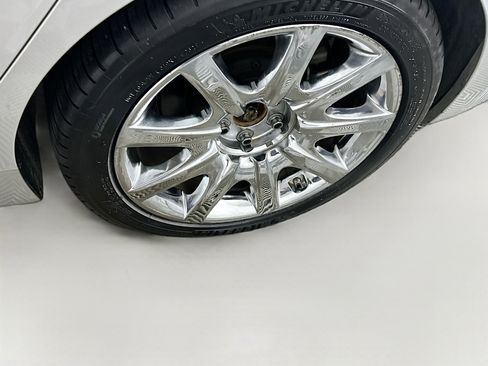 Used 2012 Hyundai Equus Signature RWD image 11