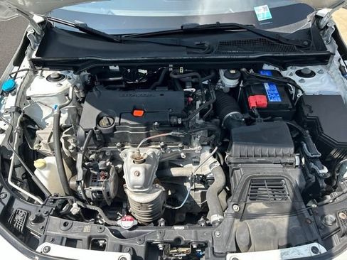 Used 2022 Honda Civic Sport image 8