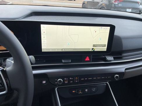 New 2026 Kia Carnival LXS FWD image 19
