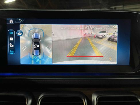 New 2026 Mercedes-Benz GLS 580 4MATIC image 41