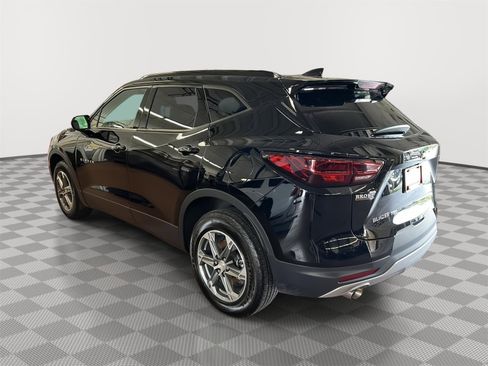 Used 2023 Chevrolet Blazer LT w/ Convenience Package image 6
