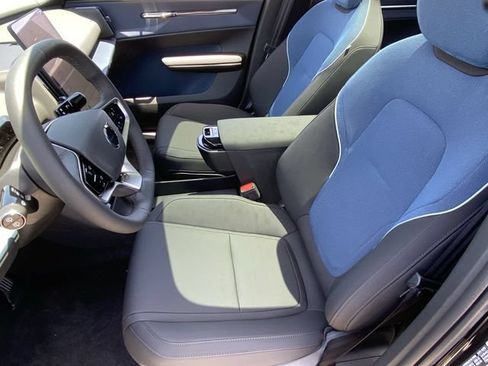 Certified 2025 Volvo EX30 Plus w/ Protection Package Premier AWD/4WD image 19