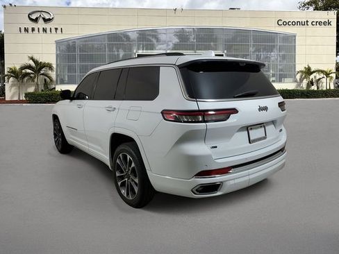 Used 2021 Jeep Grand Cherokee L Overland w/ Luxury Tech Group IV image 4