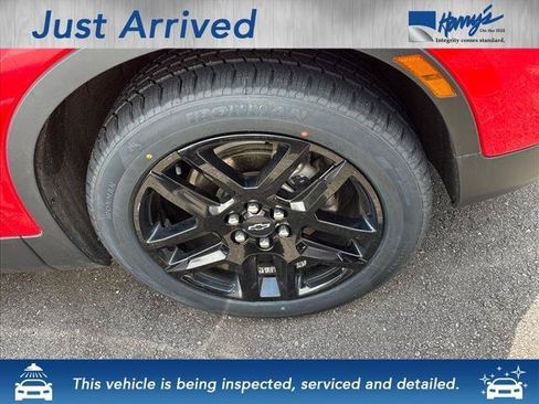 Certified 2021 Chevrolet Blazer LT w/ LPO, Black Grille Bar Package FWD image 4