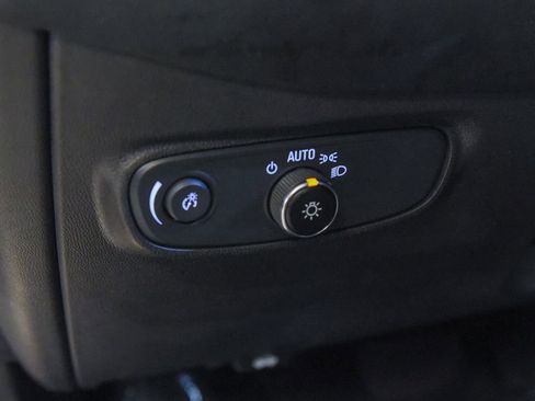 Used 2022 Chevrolet Equinox LT FWD image 18