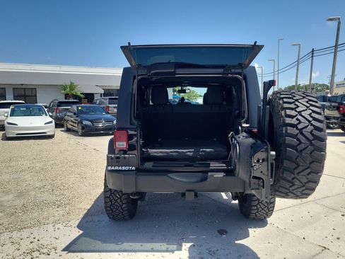 Used 2018 Jeep Wrangler Unlimited Sport S AWD/4WD image 11