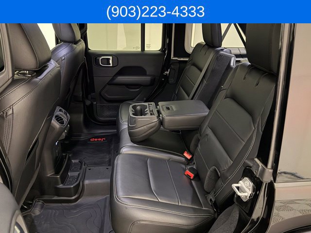 Used 2018 Jeep Wrangler Unlimited Sahara AWD/4WD image 20